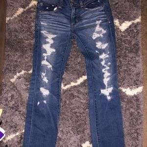 American Eagle Distressed Cropped Jeans